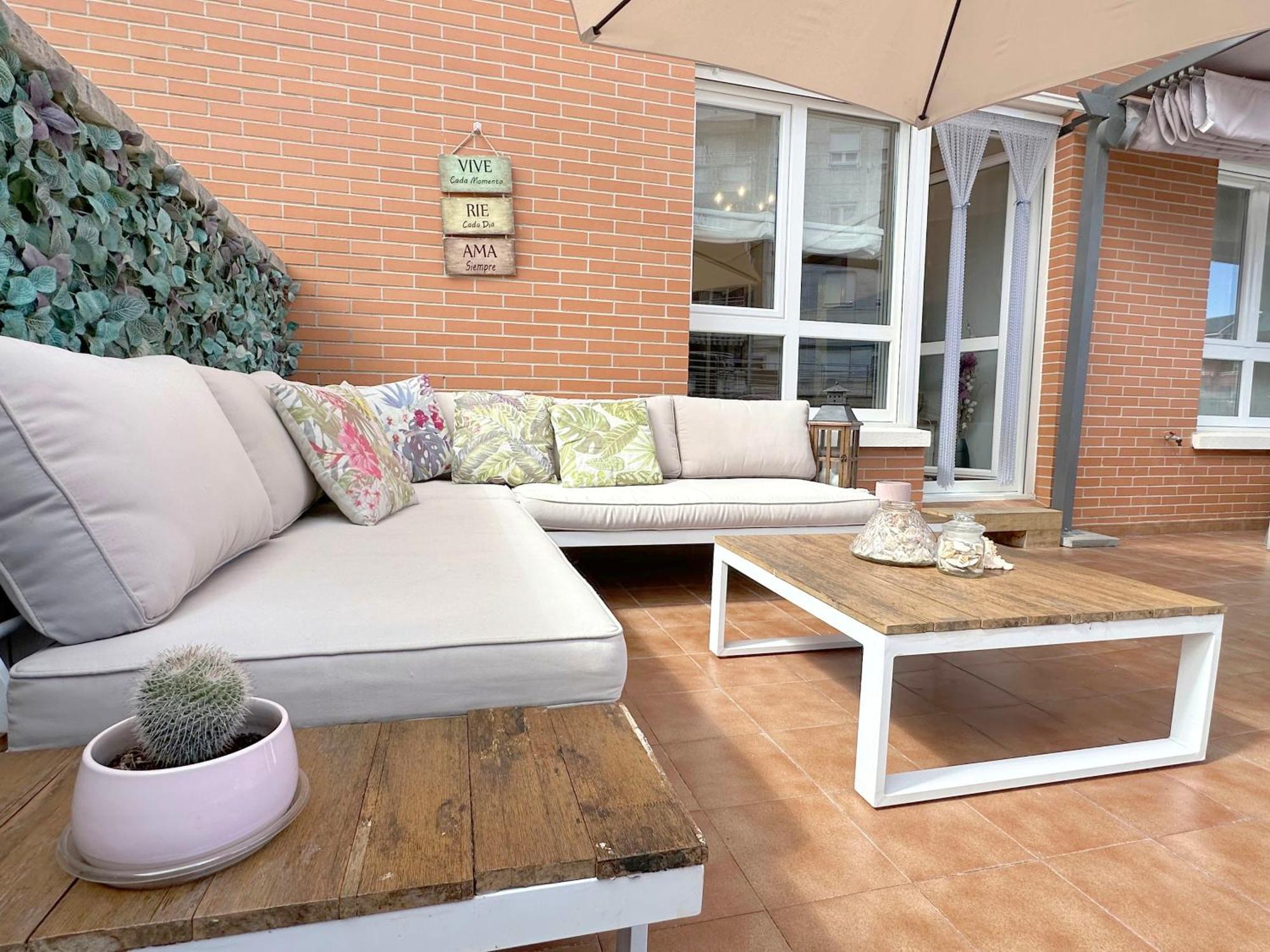 カストロ・ウルディアレスApartamento Con Gran Terraza En El Centroアパートメント エクステリア 写真